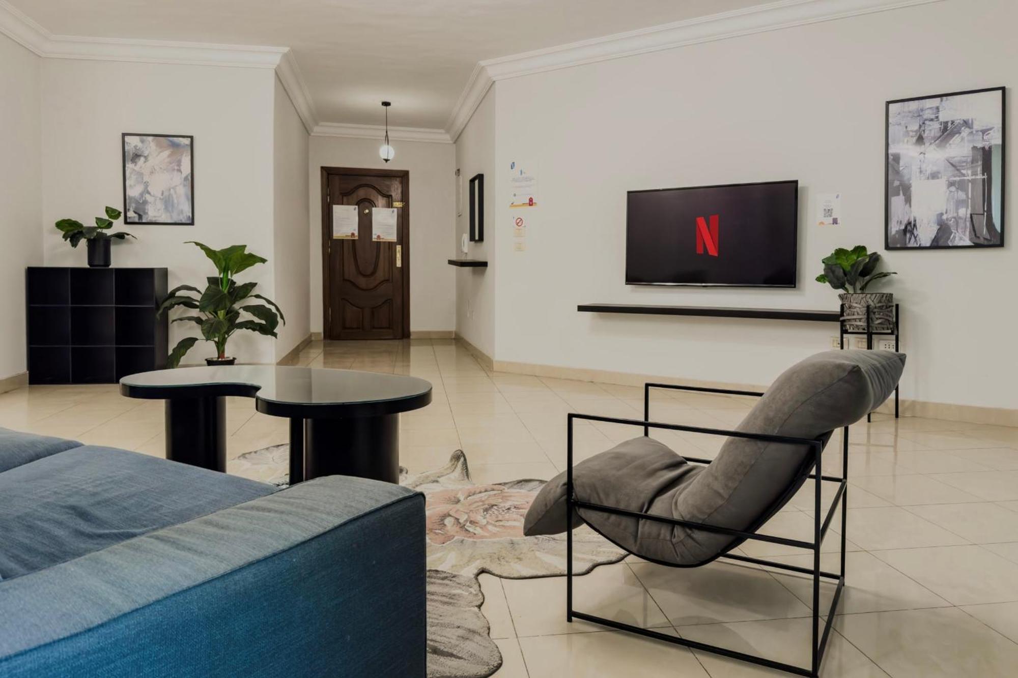 Distinct & Decent 2 Bdr Apt Steps From Nightlife And Airport Káhira Exteriér fotografie