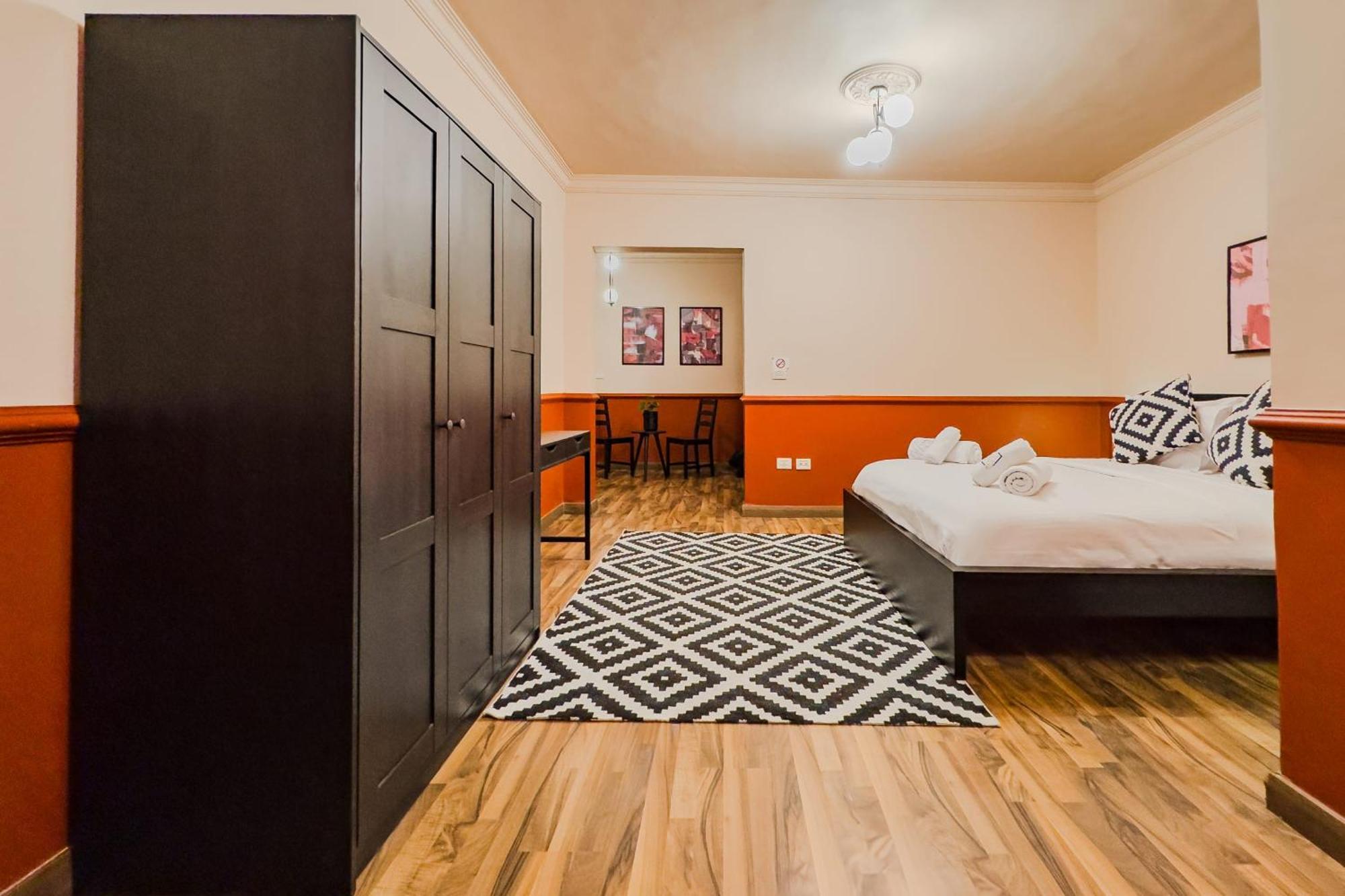 Distinct & Decent 2 Bdr Apt Steps From Nightlife And Airport Káhira Exteriér fotografie
